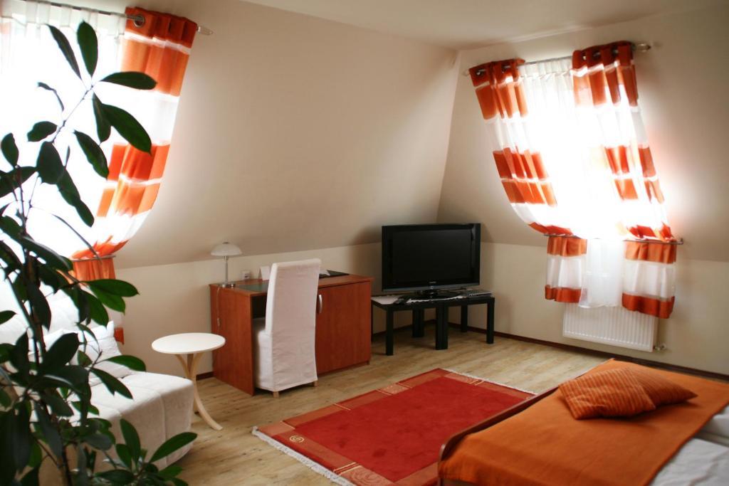 Goesser Bachgasslhof -- Bed And Breakfast -- Apartments Леобен Стая снимка